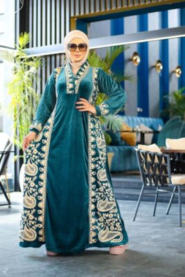 عباية استقبال قطيفة بتصميم ملكي