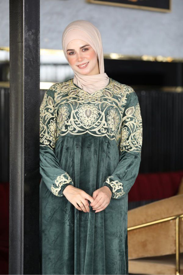 عباية استقبال قطيفة مخملي فاخر